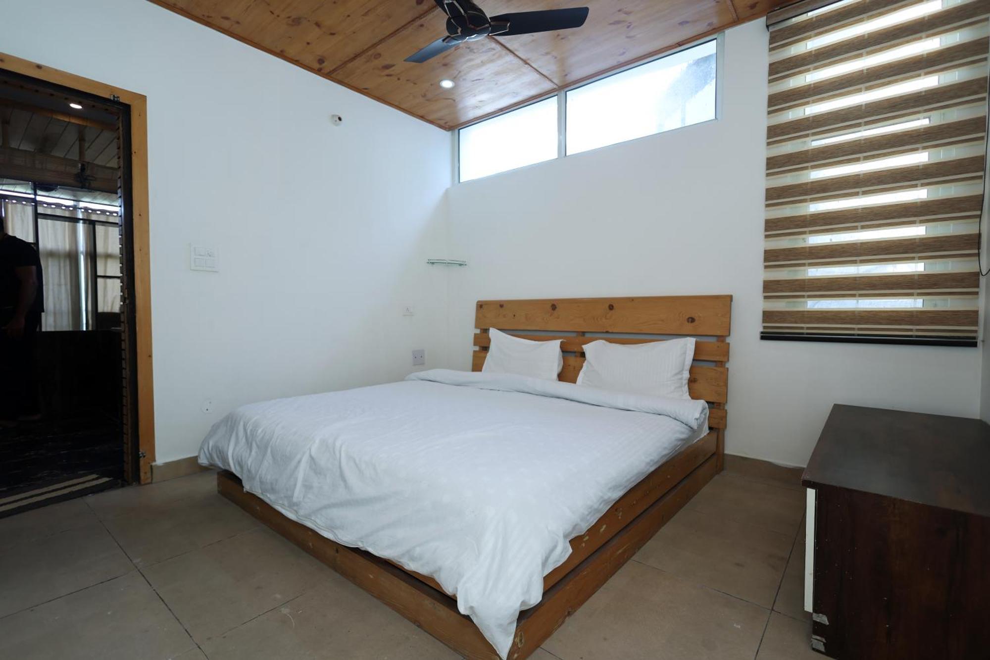 Cozy Heavenn 2Bhk I Kasauli I Mountain View 93O68I282O Lejlighed Eksteriør billede