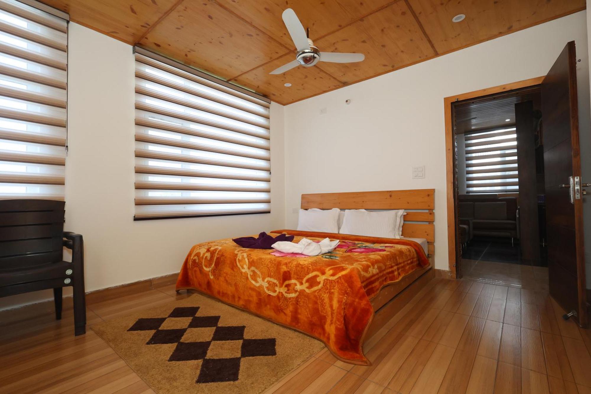 Cozy Heavenn 2Bhk I Kasauli I Mountain View 93O68I282O Lejlighed Eksteriør billede